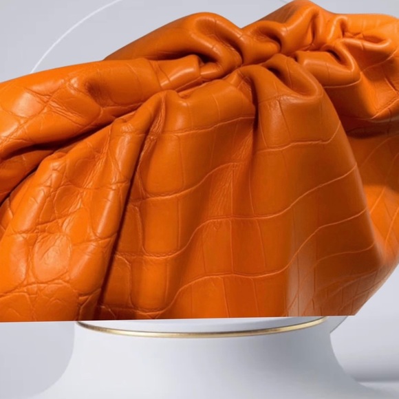 GOT MY ATTENTION CLOUD POUCH - Picture 6 of 7